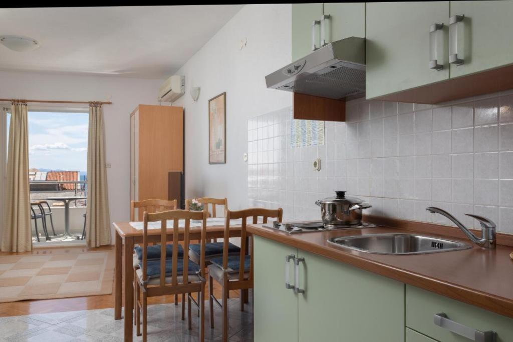 Apartmani Vela Tucepi Exterior photo
